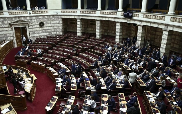 Ψηφίστηκε το νομοσχέδιο για άσυλο, ΟΤΑ