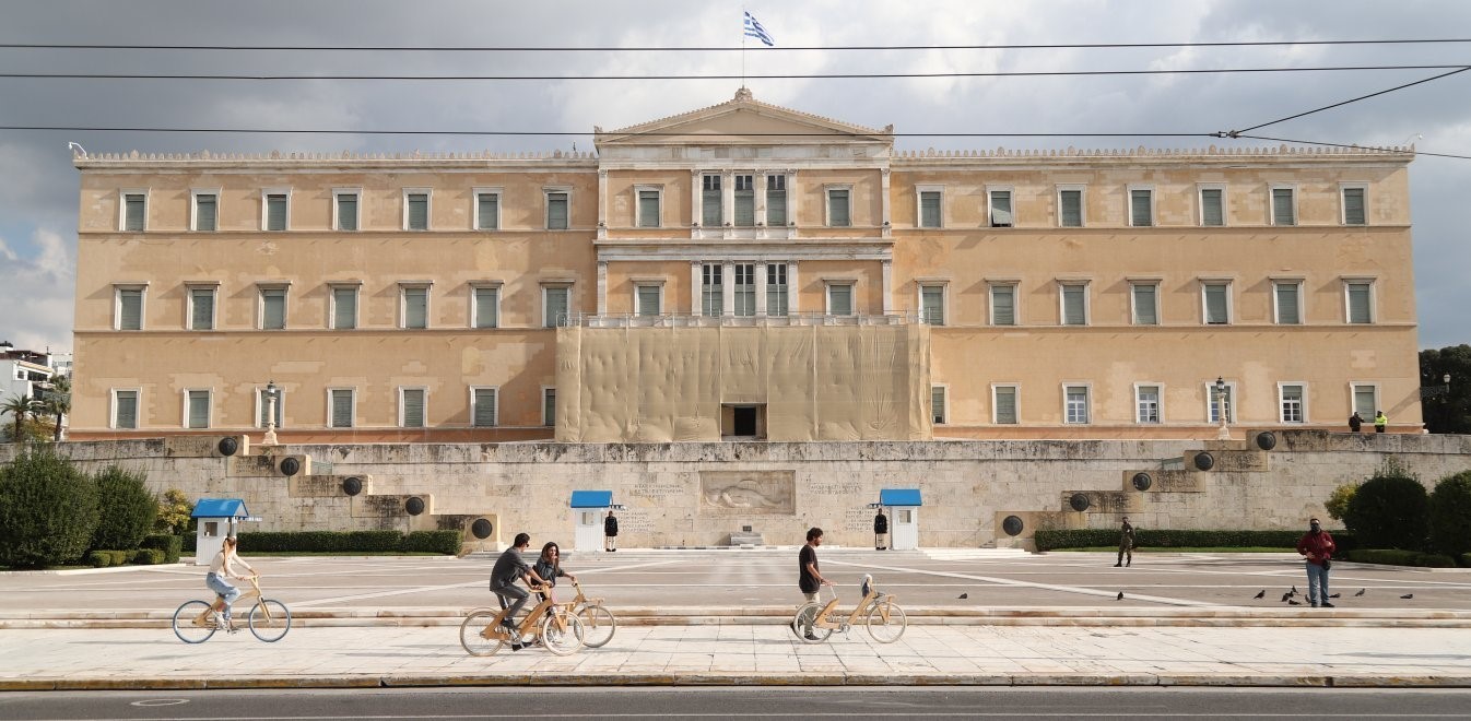 Διψήφια η διαφορά ΝΔ με ΣΥΡΙΖΑ