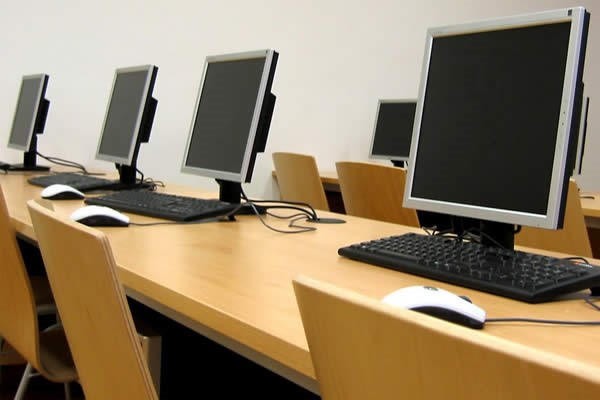 Νέος ψηφιακός εξοπλισμός για όλα τα σχολεία