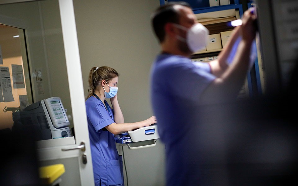 Έως δύο χρόνια θα ζήσουμε με μέτρα