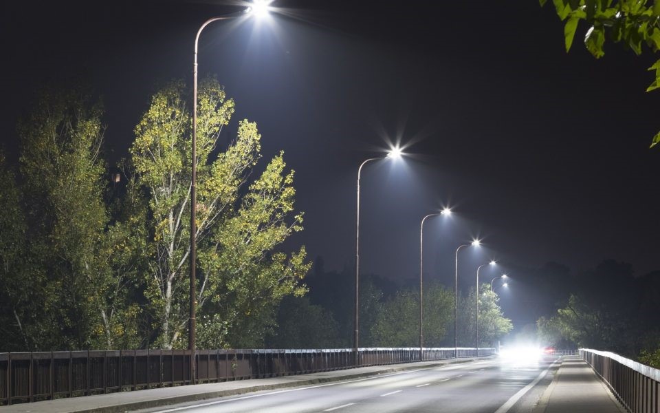 Λιγότερες προσλήψεις σε ενεργειακά σπάταλους φορείς