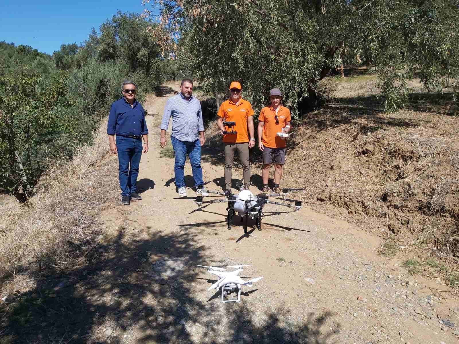 Aξιοποιεί τις νέες τεχνολογίες και αναβαθμίζει τη δακοκτονία
