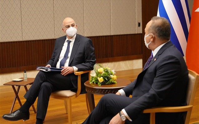 Σύγκρουση Δένδια - Τσαβούσογλου στις κοινές δηλώσεις