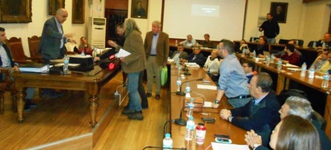 Ζητείται πειθαρχικός έλεγχος του προέδρου