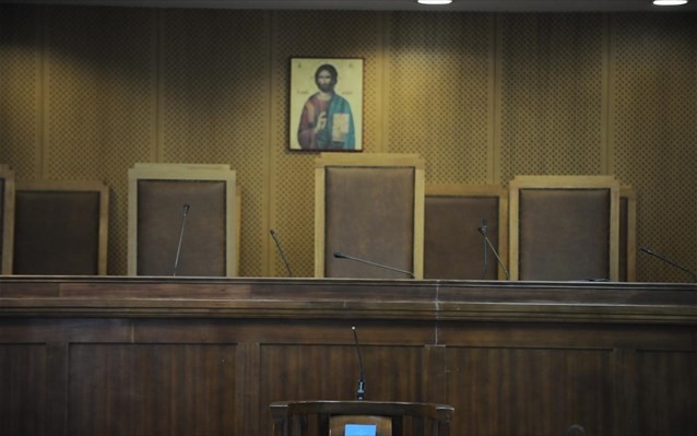 Αθώος ο Μαρινάκης και 27 κατηγορούμενοι