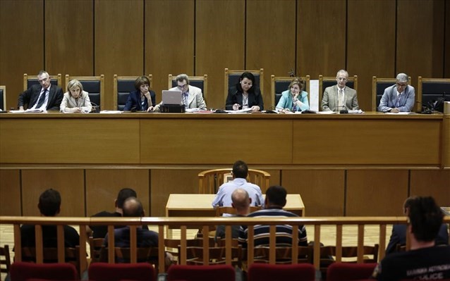 Επαναρχίζει τη Δευτέρα η δίκη της Χρυσής Αυγής