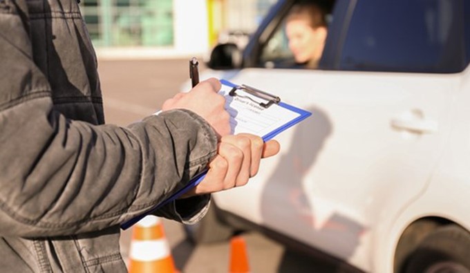 «Ξεμπλοκάρει» η διαδικασία για το δίπλωμα οδήγησης