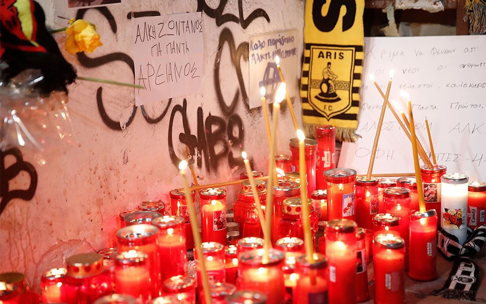 Εκδόθηκαν 10 εντάλματα, συνελήφθησαν τέσσερα άτομα