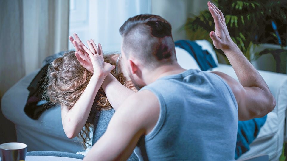 Η τραγική ιστορία του σεφ που σκότωσε τη μάνα του