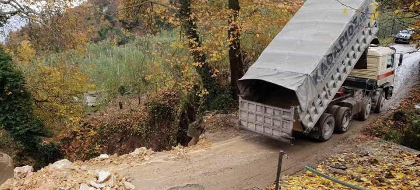 Αποκαθίσταται η ζημιά στον δρόμο Ζαγοράς-Πουρίου