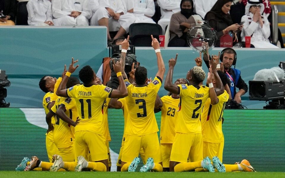 "Καθάρισε" ο Βαλένσια για το Εκουαδόρ