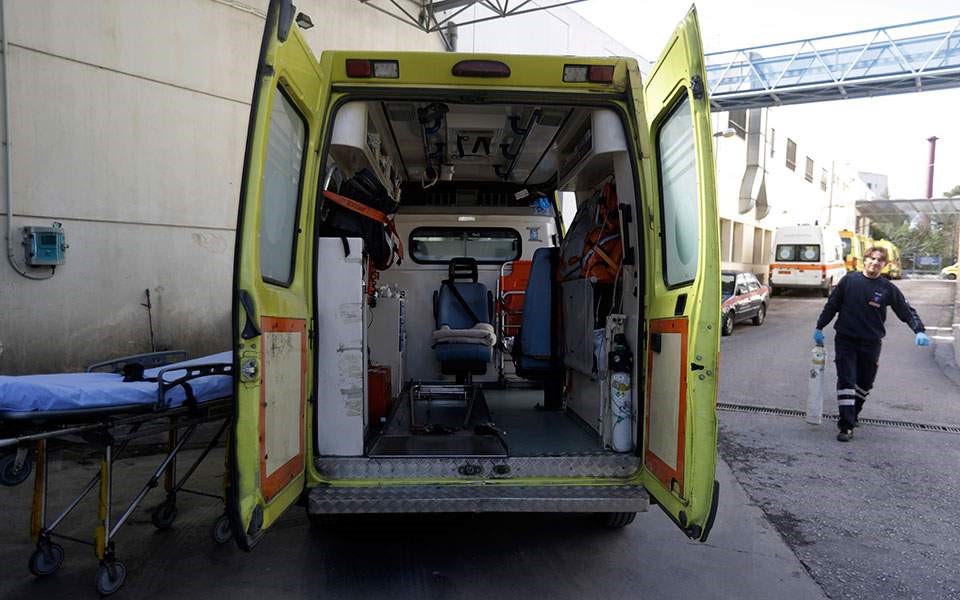 Πολλές ελλείψεις σε διασώστες ΕΚΑΒ στα νησιά