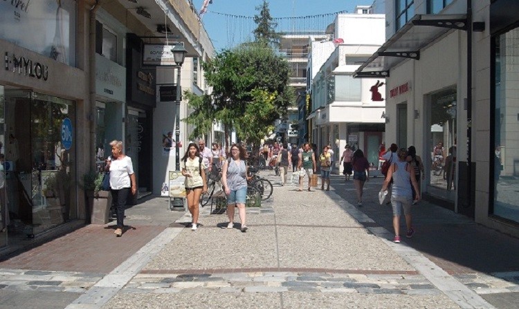 Ανω του 30% οι εκπτώσεις στην εμπορική αγορά