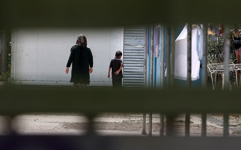 Ολοκληρώθηκε η εκκένωση της δομής του Ελαιώνα