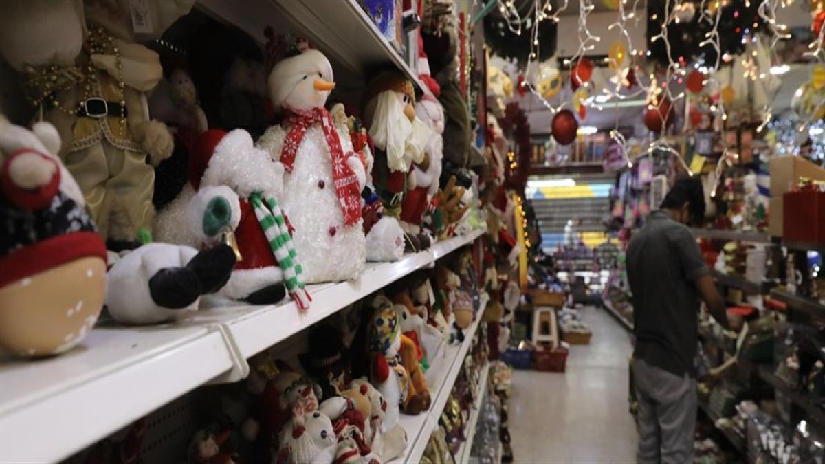 Τελευταία ψώνια για το εορταστικό τραπέζι