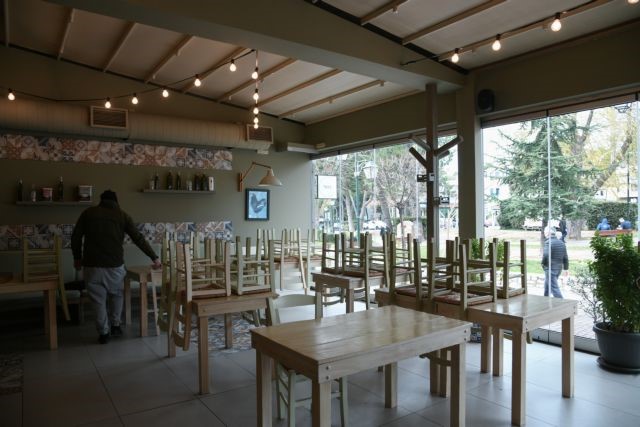 Ανοίγουν εμπορικά κέντρα και εστίαση