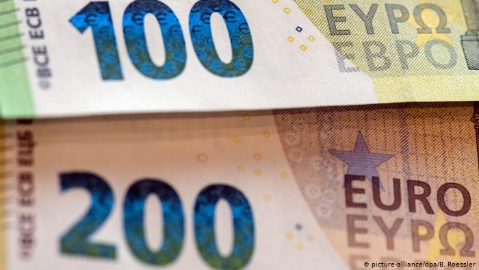 Από 28 Μαΐου τα νέα χαρτονομίσματα 100 και 200 ευρώ