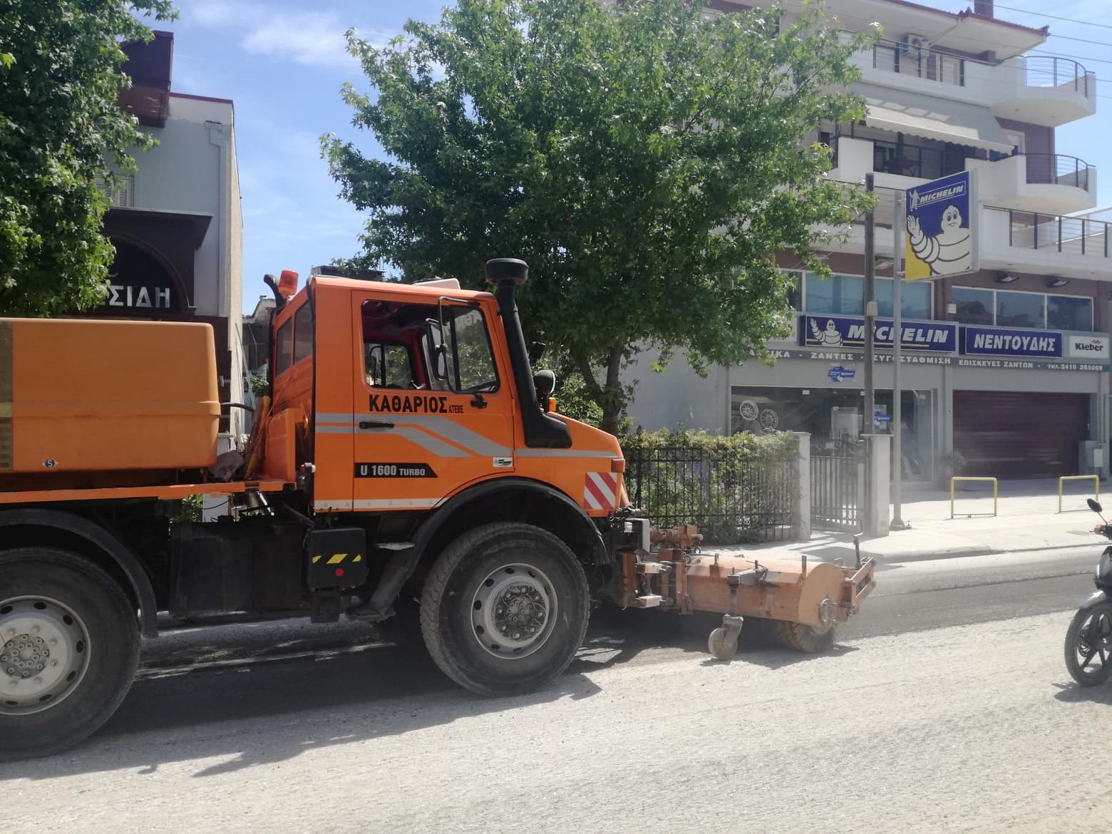 Ολοκληρώθηκε η ασφαλτόστρωση της οδού Φαρσάλων