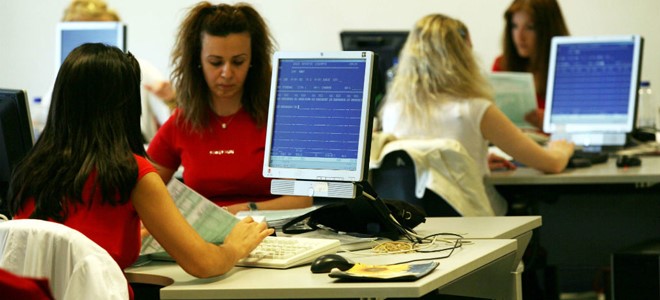 Με ρυθμούς χελώνας η υποβολή φορολογικών δηλώσεων