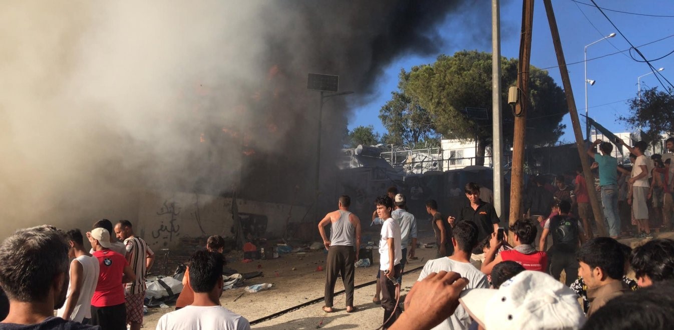 Μόρια: Χάος μετά τη φωτιά στον καταυλισμό