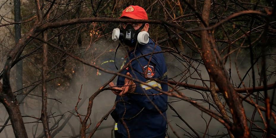 Κάηκαν πάνω από 40 σπίτια και 15.000 στρέμματα