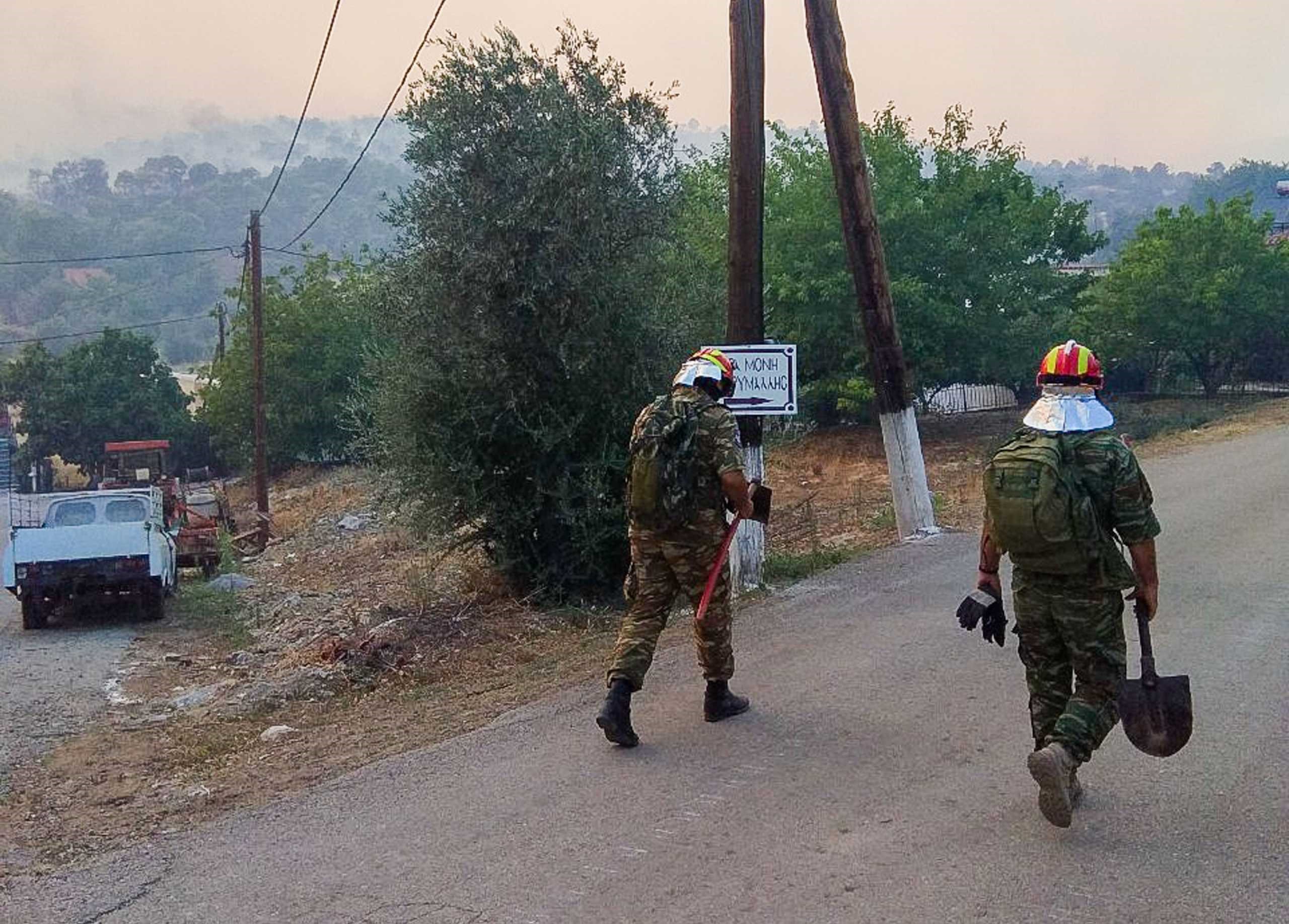 Ο Στρατός μπαίνει στη μάχη κατά των πυρκαγιών