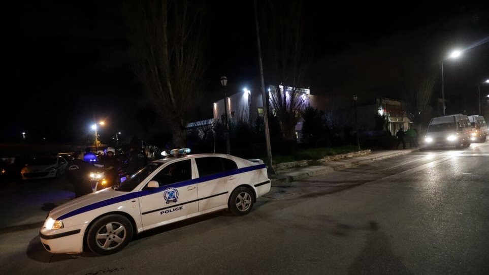 Πέταξαν χειροβομβίδα στο Ρωσικό προξενείο