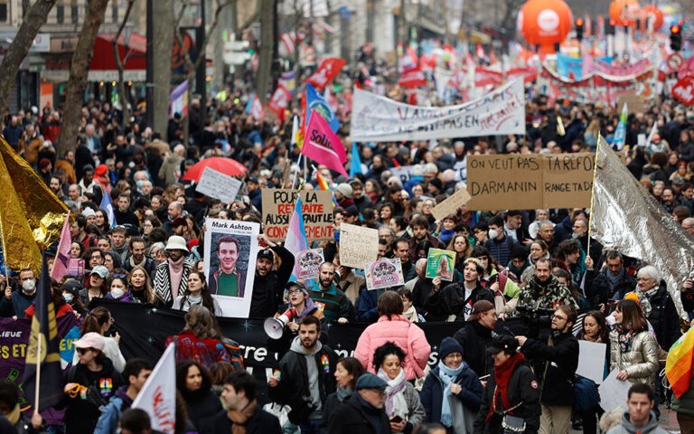 740.000 διαδηλωτές στις απεργιακές κινητοποιήσεις