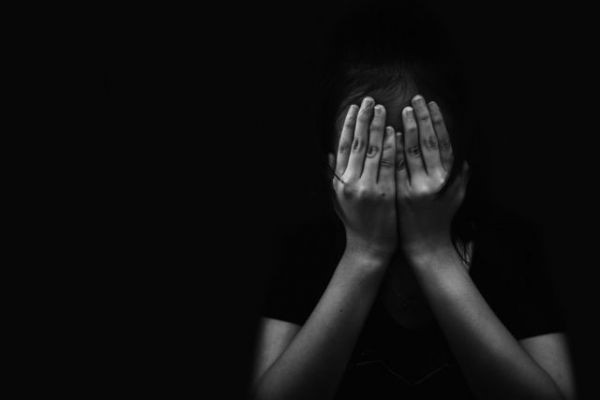 Η πανδημία επιδείνωσε τις συνθήκες ζωής των γυναικών 