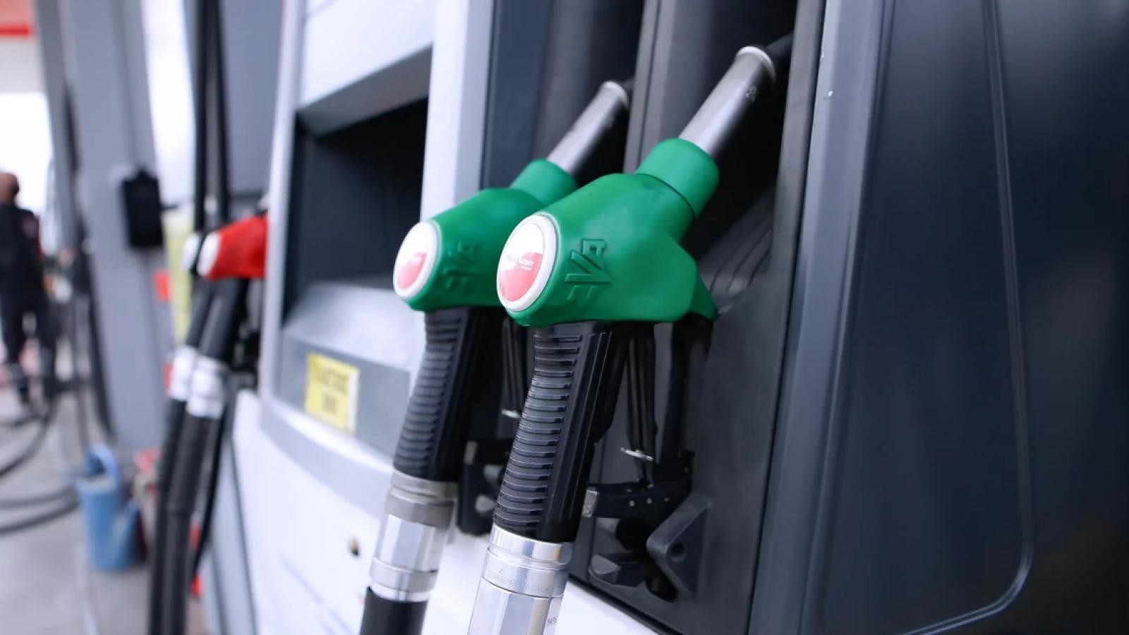 Τρίκαλα: Μεγάλη μείωση τιμών στη βενζίνη