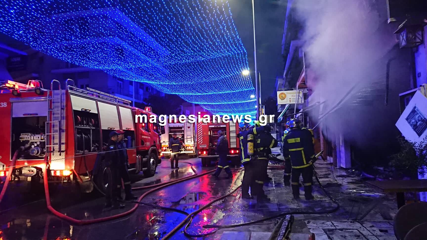 Κάηκε ολοσχερώς κατάστημα κινητής τηλεφωνίας