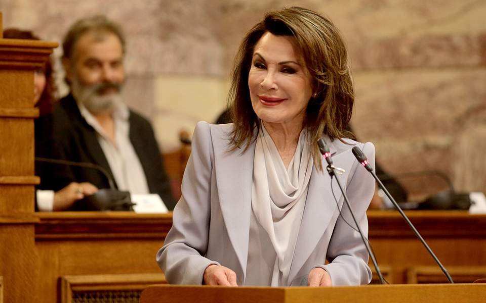 Στο Βελεστίνο η Γιάννα Αγγελοπούλου