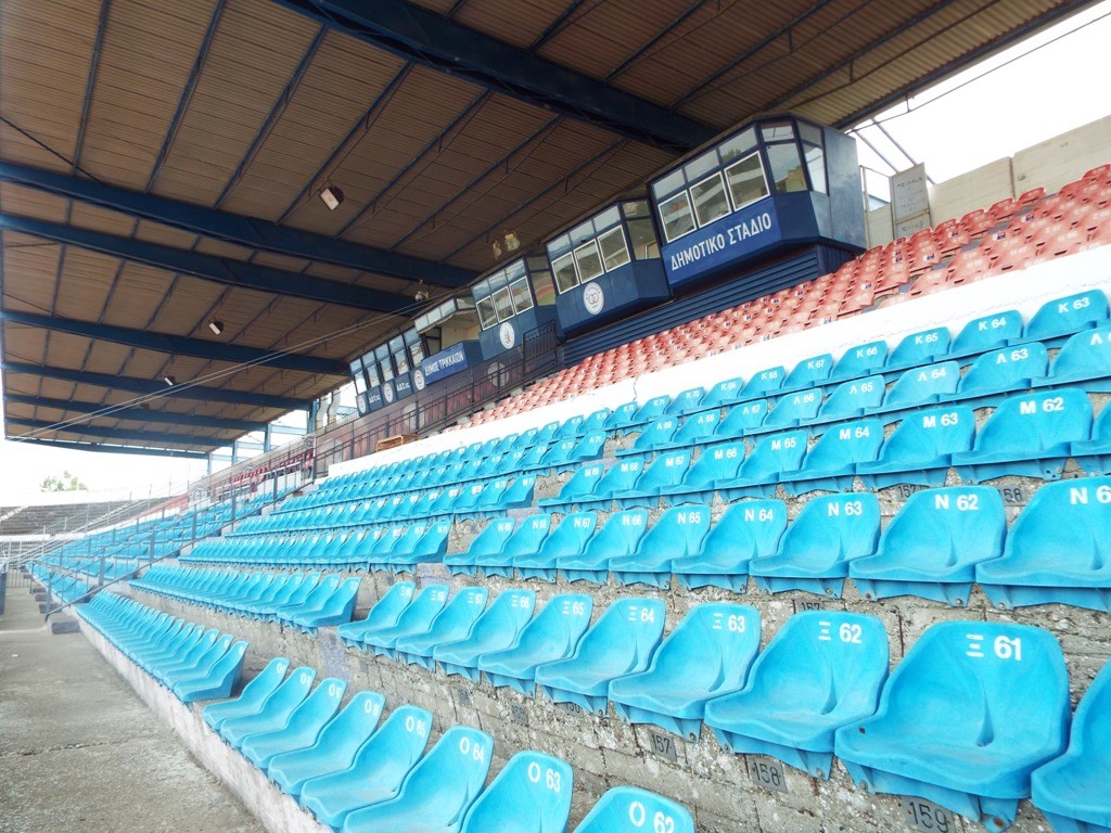 «Λίφτινγκ» στο δημοτικό στάδιο Τρικάλων