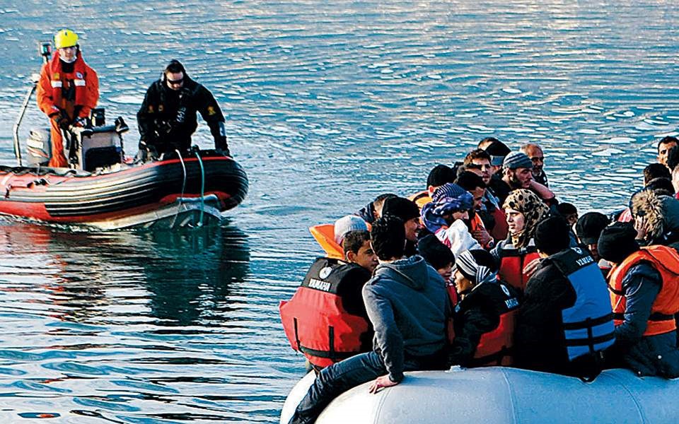 Πλωτά φράγματα για να αναχαιτιστούν οι ροές