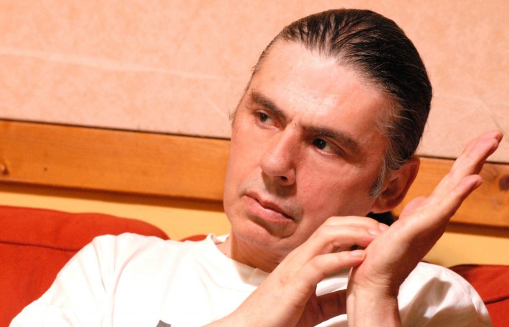 Πέθανε ο συνθέτης και τραγουδιστής Σταύρος Λογαρίδης
