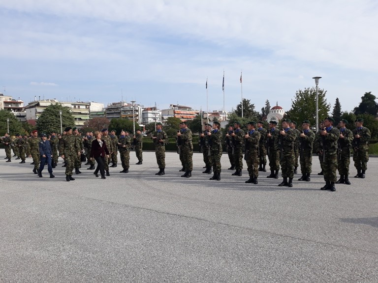 Μέσα στο Νοέμβριο τα αναδρομικά στους ένστολους