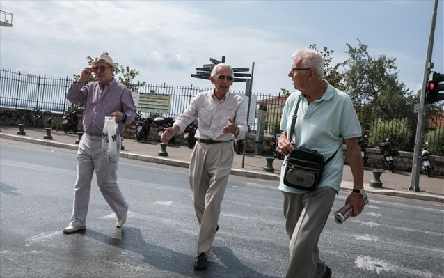 Στις 151.496 οι εκκρεμείς συντάξεις τον Δεκέμβριο