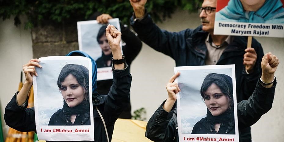 Ξεπερνούν τους 500 οι νεκροί διαδηλωτές