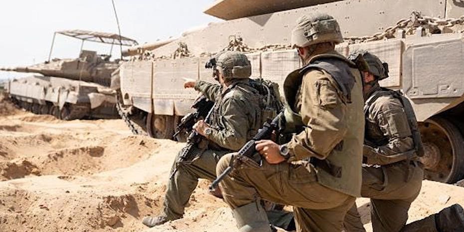 Oργή για τον βομβαρδισμό προσφυγικού καταυλισμού