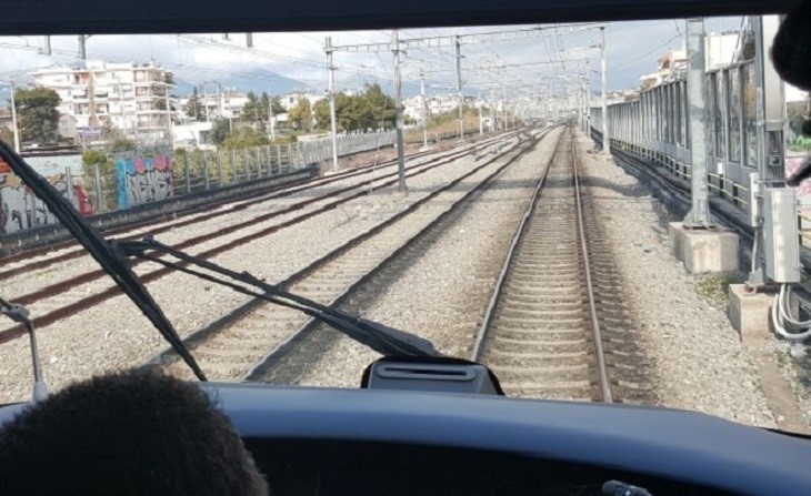 OΣΕ: "Τρενάρει" τα ηχοπετάσματα στη Λάρισα