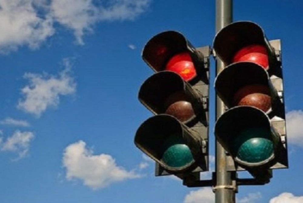 Τους φωτεινούς σηματοδότες συντηρεί η Περιφέρεια Θεσσαλίας