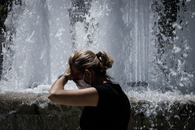 Συνεχίζεται και σήμερα ο ισχυρός καύσωνας