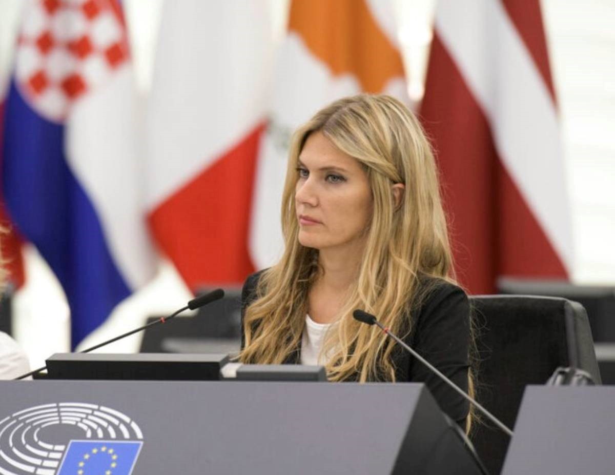 Έρευνες Βέλγων αστυνομικών σε εταιρεία στη Λάρισα