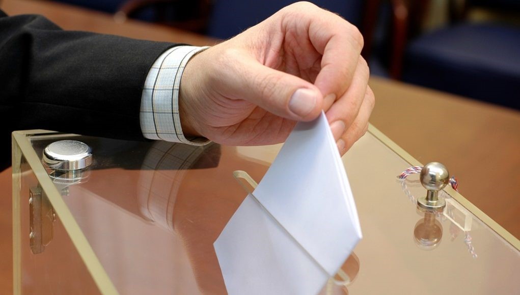 Προβάδισμα 8% για τη ΝΔ
