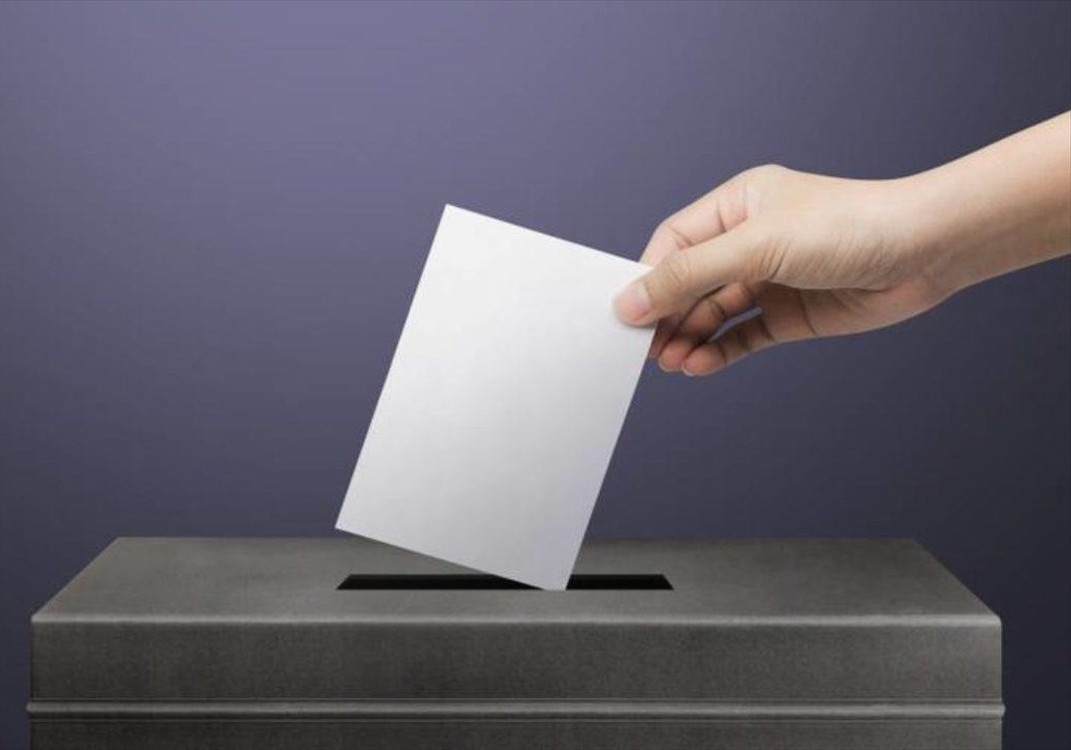 Στις κάλπες ο εμπορικός κόσμος