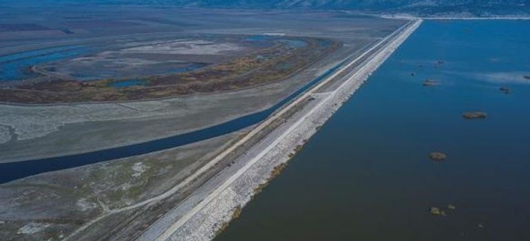 ΥΠΑΑΤ: Έργα ύψους 16 εκατ. ευρώ για τα δίκτυα της Κάρλας