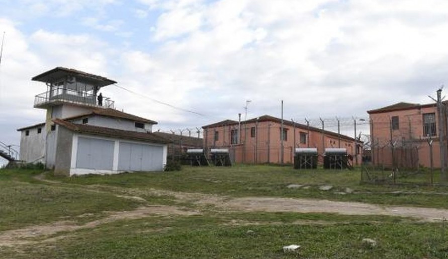 Aπέδρασαν δύο βαρυποινίτες