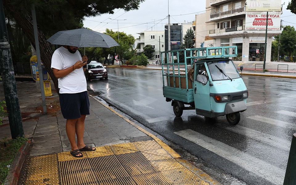 Έρχονται βροχές, καταιγίδες και χαλαζοπτώσεις