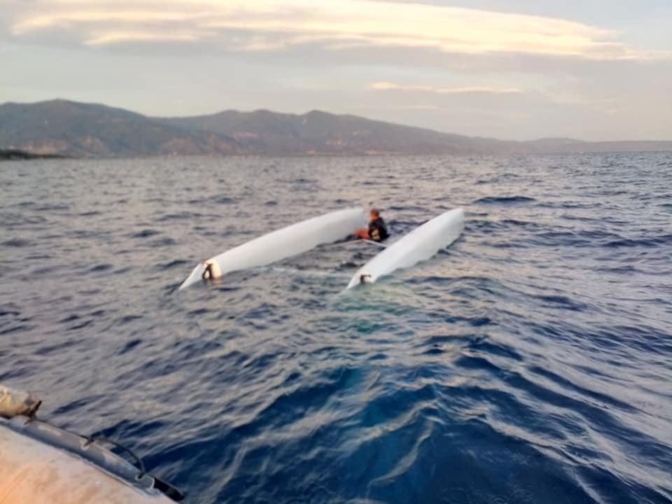 Κινδύνεψε ζευγάρι Γερμανών με καταμαράν στην Κριθαριά