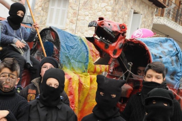 Αναβιώνει το «Καβούκι» τα Θεοφάνεια